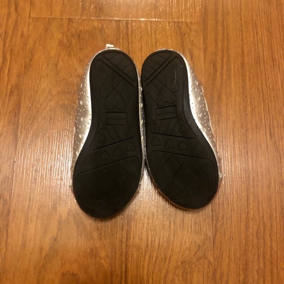 Healthtex Silver Heart Shoe - Picture 3 of 3